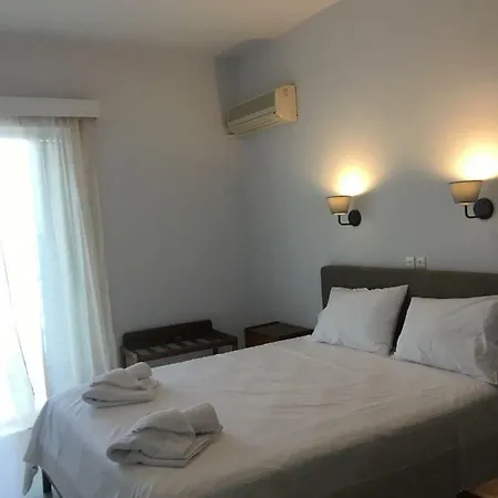 Logga Hotel Messíni
